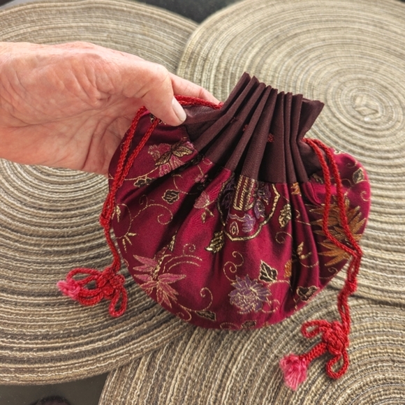 Vintage Brocade Drawcord Evening Bag EUC - Picture 10 of 11